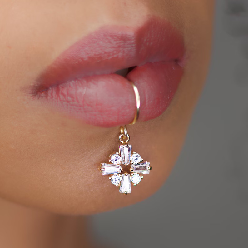 Body Jewelry Quality - Luxury Gold Color Flower Shape Women